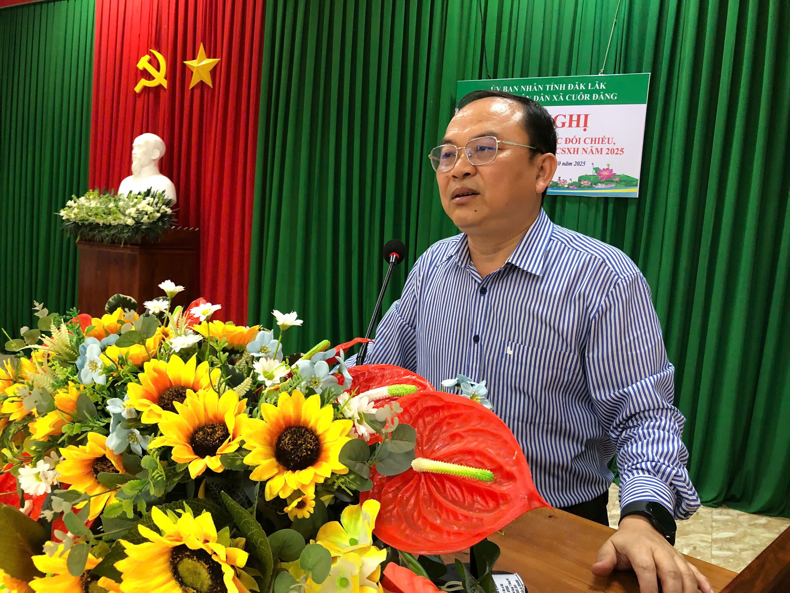 Chủ tịch UBND xã Hoàng Viết Cát phát biểu